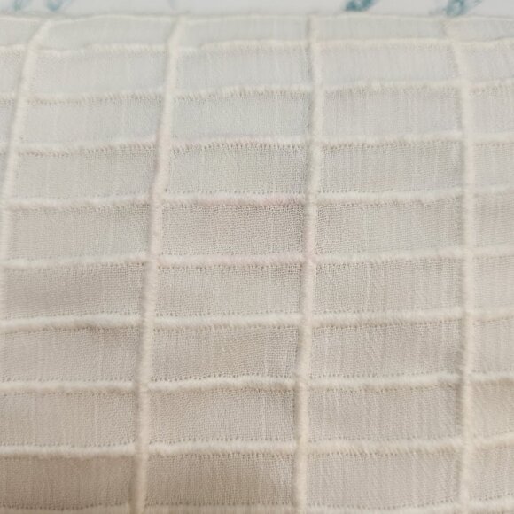 Banana 🍌 Republic Textured White Dress - Picture 2 of 2